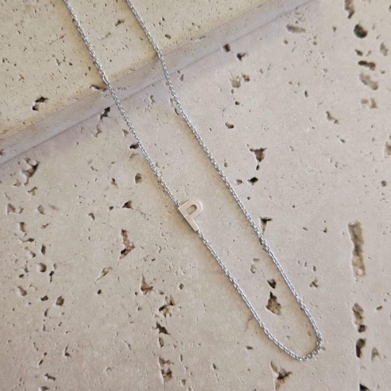 Gargantilha Letra P Tranversal 50cm