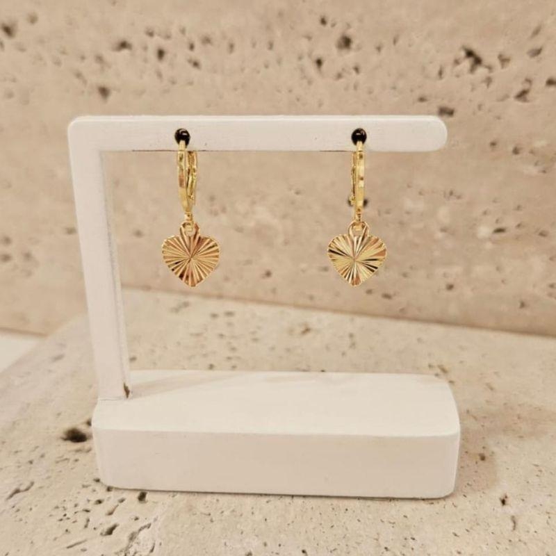 Brinco Argola Coração com Friso