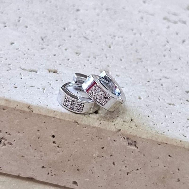 Brinco Argola Cravejada Pequeno