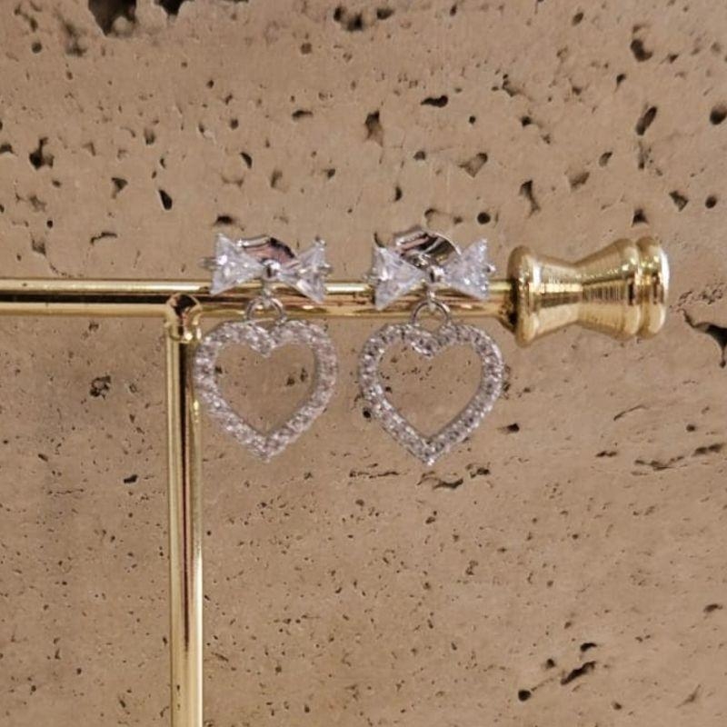 Brinco Coração com Laço