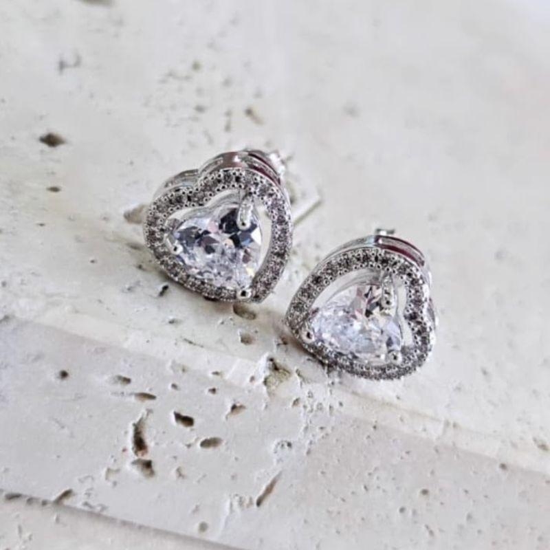 Brinco Coração Cravejado com Zirconia Gde