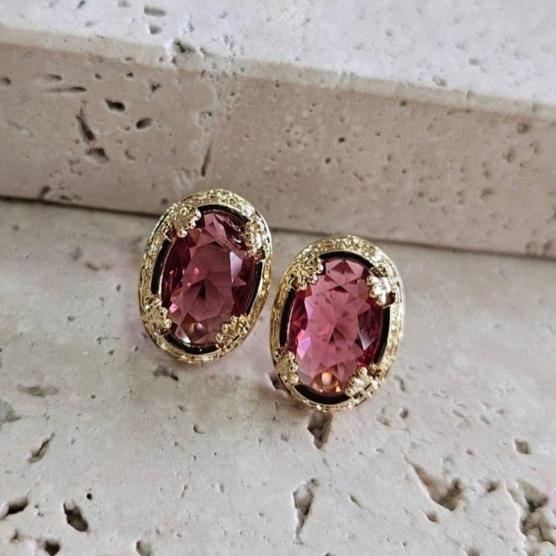 Brinco Oval Pedra Rubi Caixa