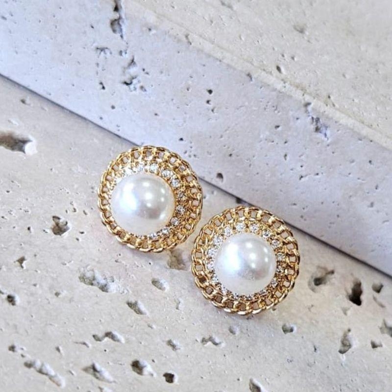 Brinco Pérola Central Cravejada