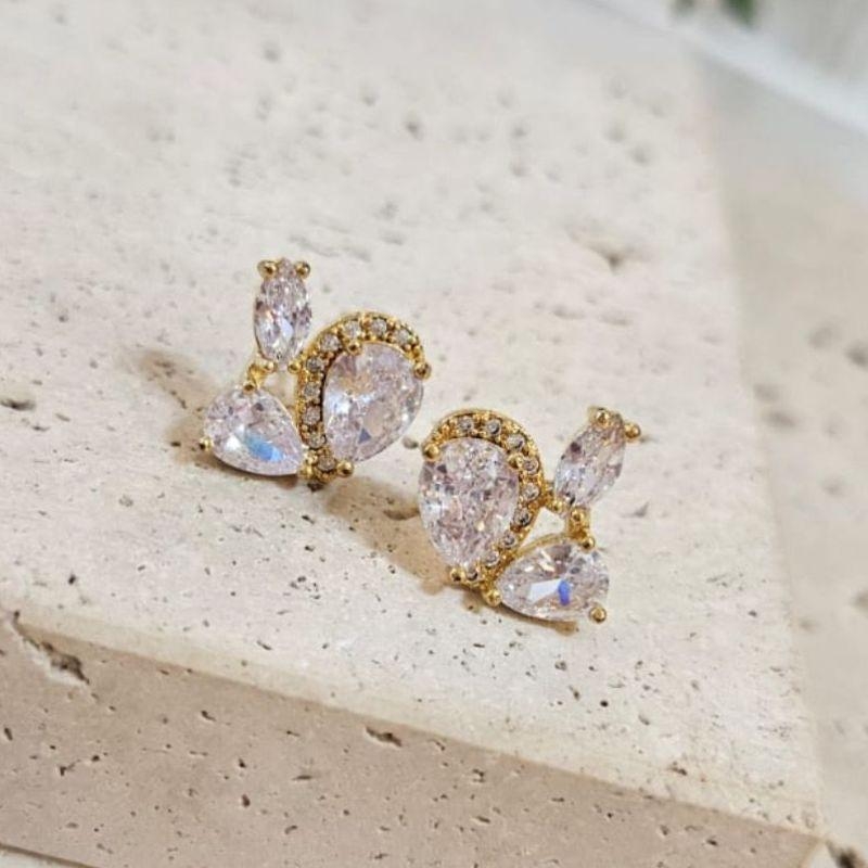 Brinco Três Gotas  Cristal