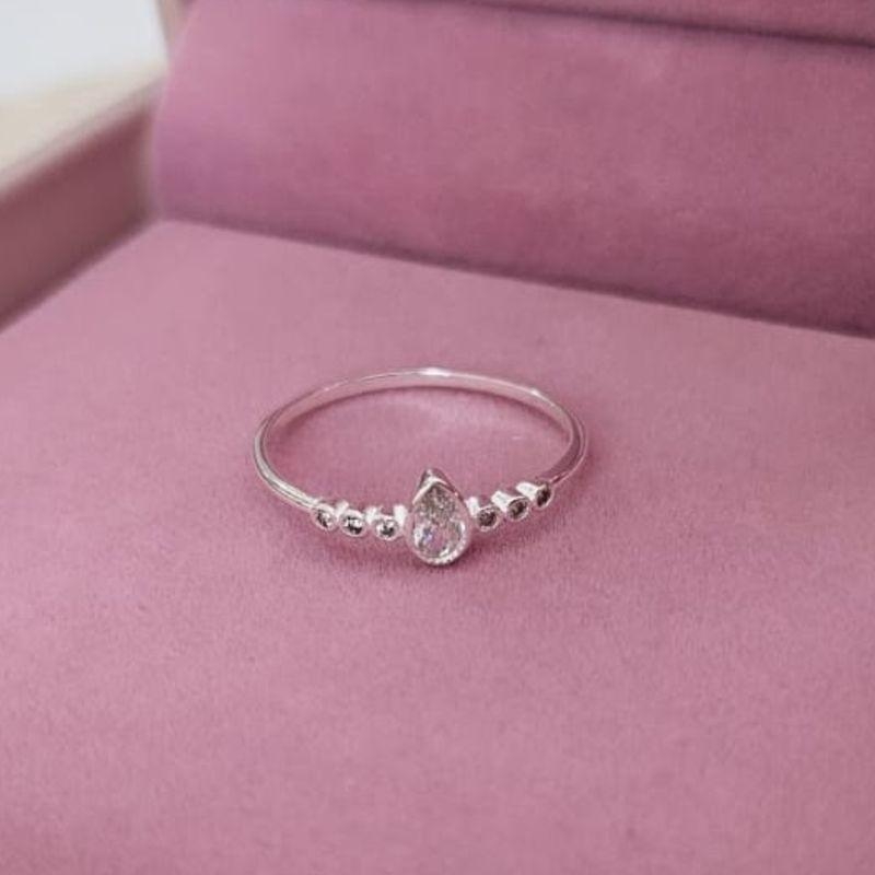 Anel Gota com Zirconia Prata