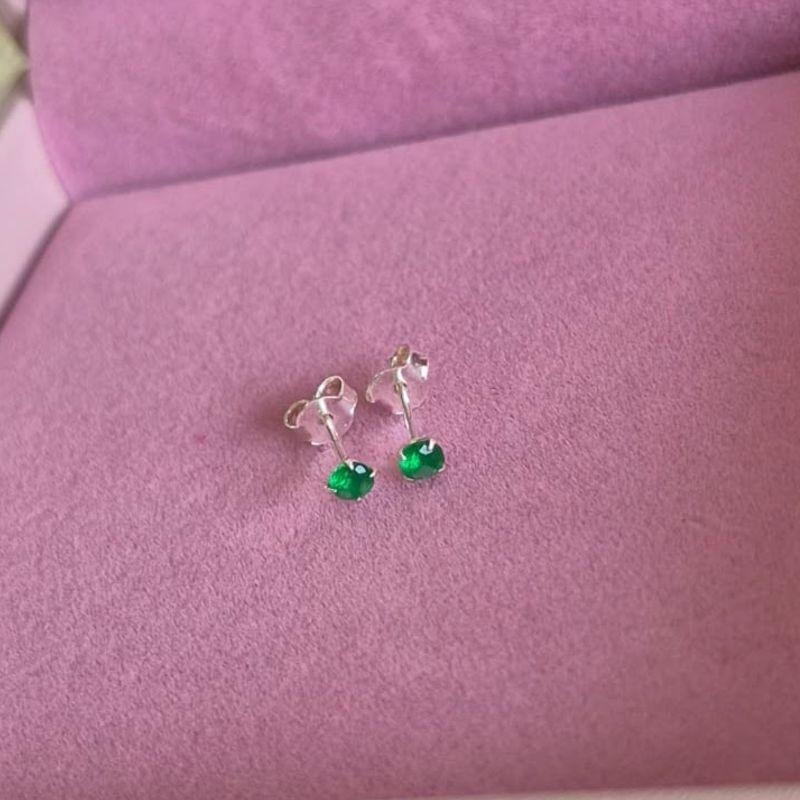 Brinco Ponto de Luz 3mm Verde Prata