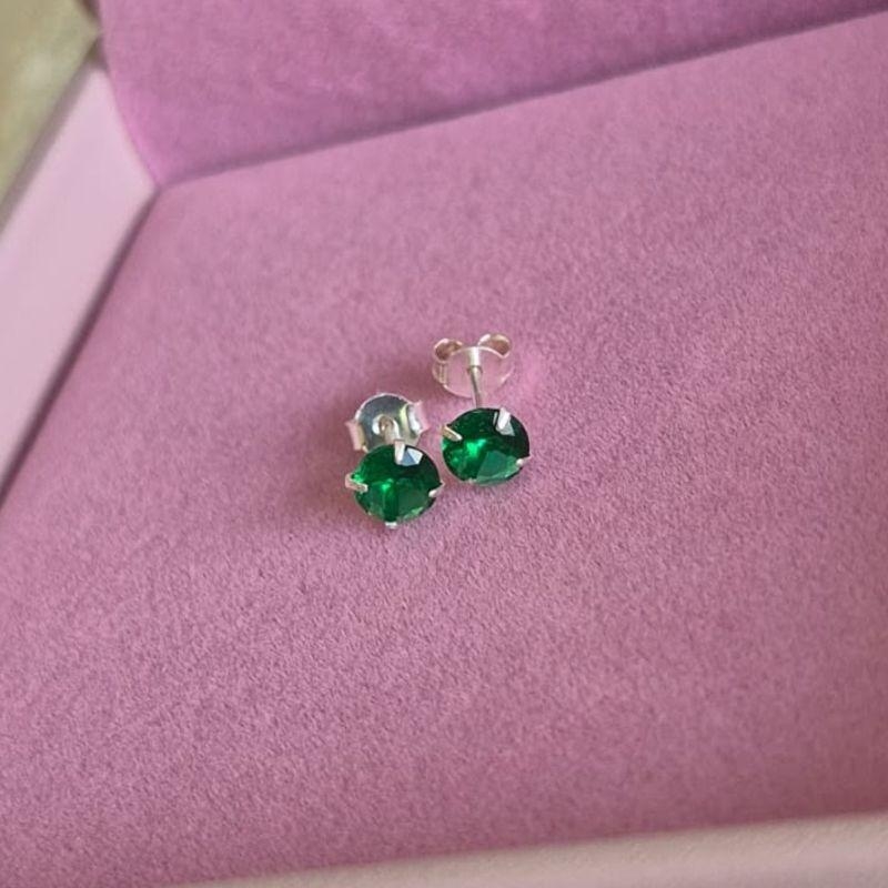 Brinco Ponto de Luz 5mm Verde Prata