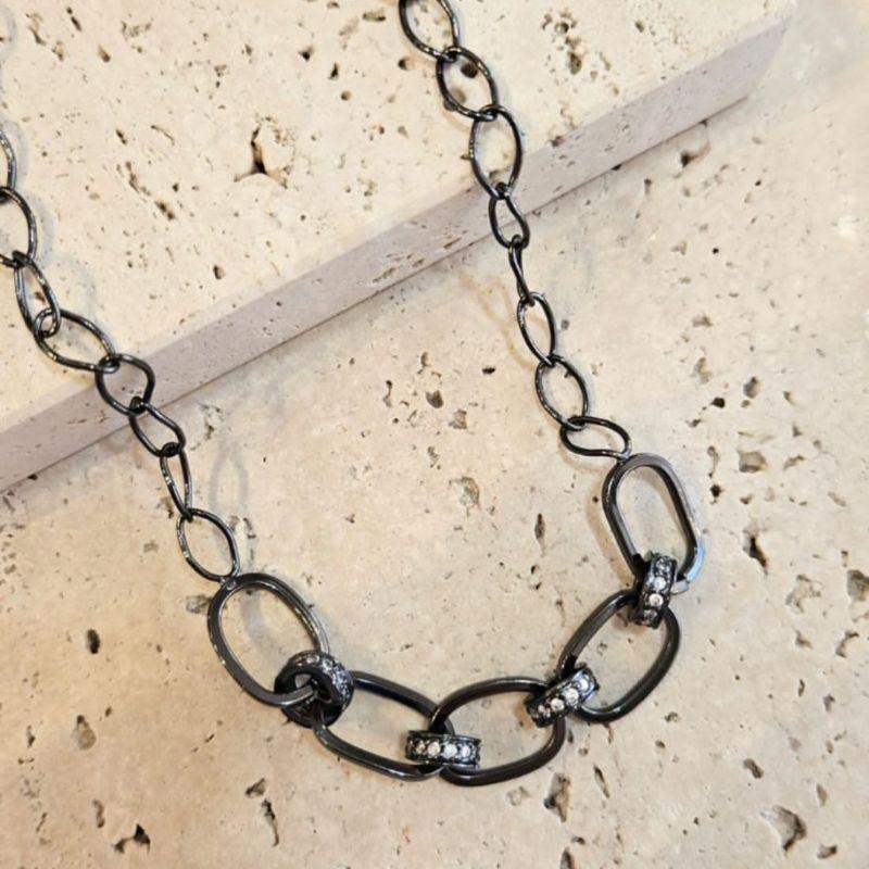 Choker Tubos com Elos cravejado de Zirconia G