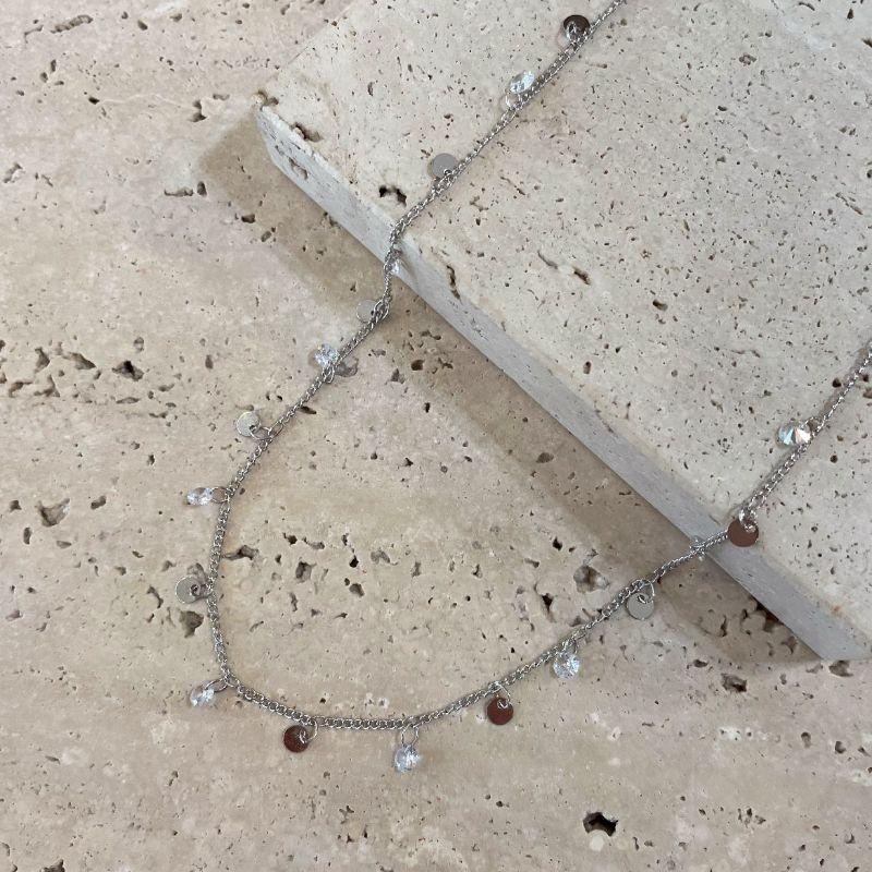 Choker Zirconias e Medalhas Penduradas