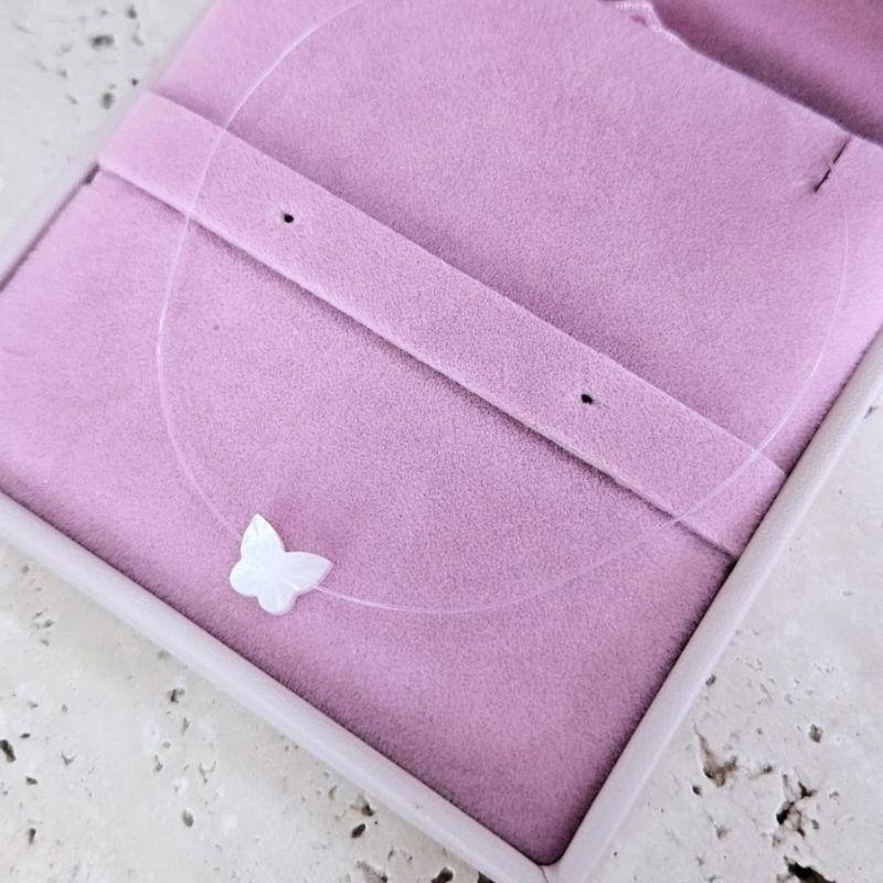 Gargantilha Nylon Borboleta Madreperola 45cm