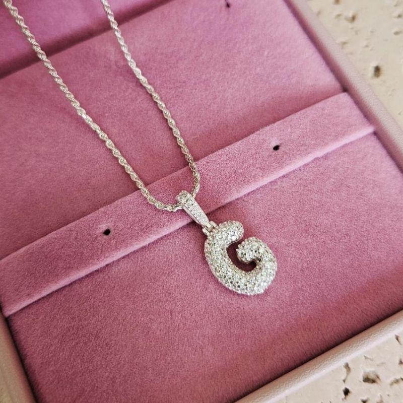 Pingente Letra Puffer Cravejada Prata