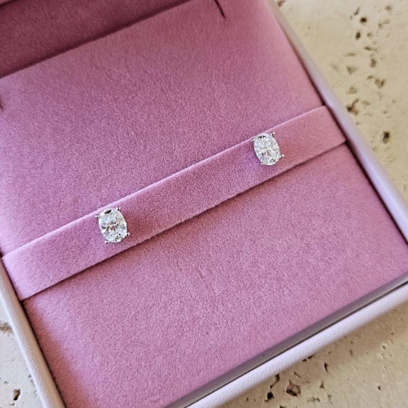 Brinco Oval Moissanite