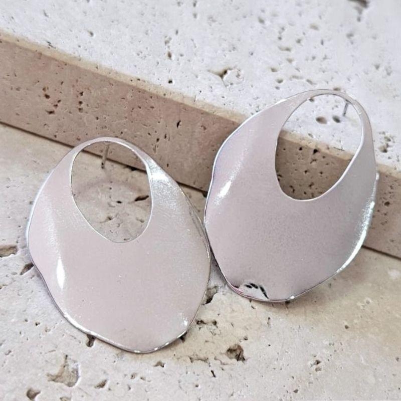 Brinco Oval Vazado