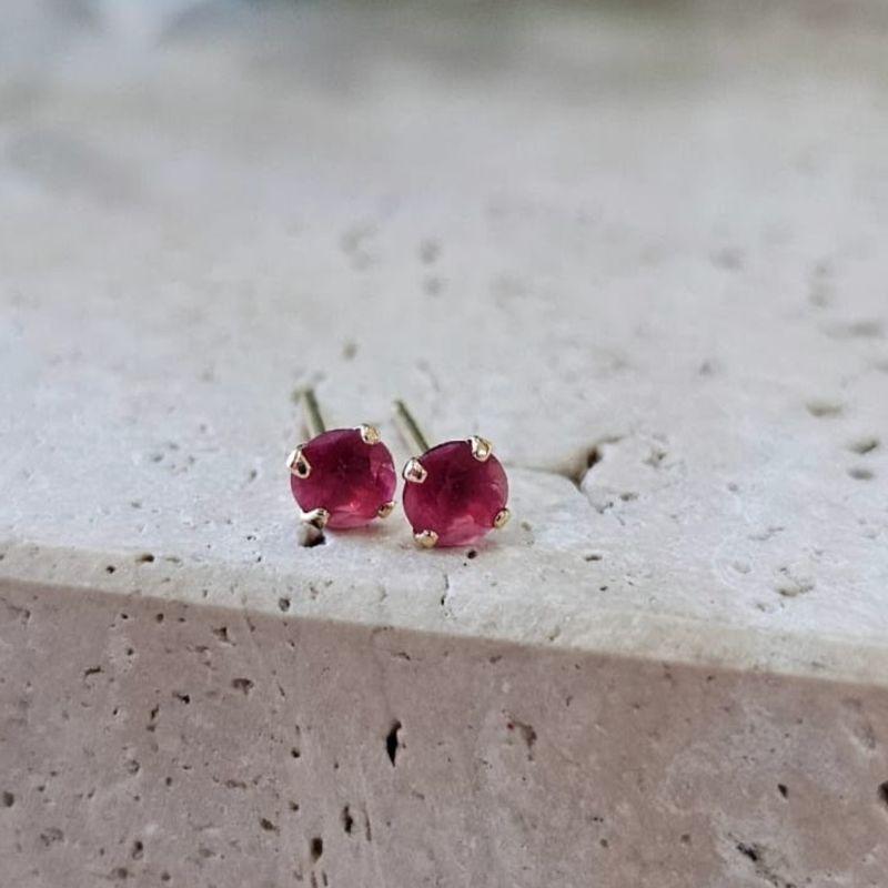 Brinco Chatão Rosa Leitoso Medio