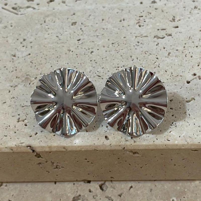 Brinco Círculo Martelado Ondulado