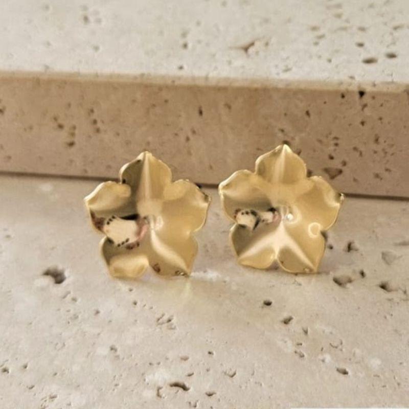 Brinco Flor Lisa Média