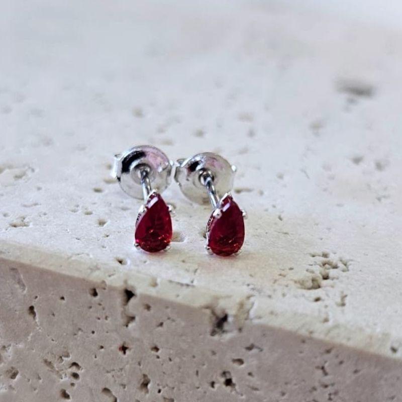 Brinco Gotinha Vermelha