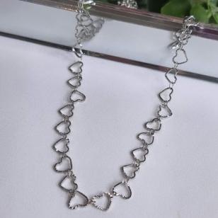 Choker Corações Frisados