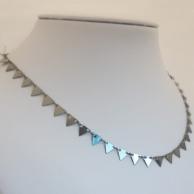 Choker Triangulos G