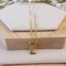 Gargantilha Letra E Mini