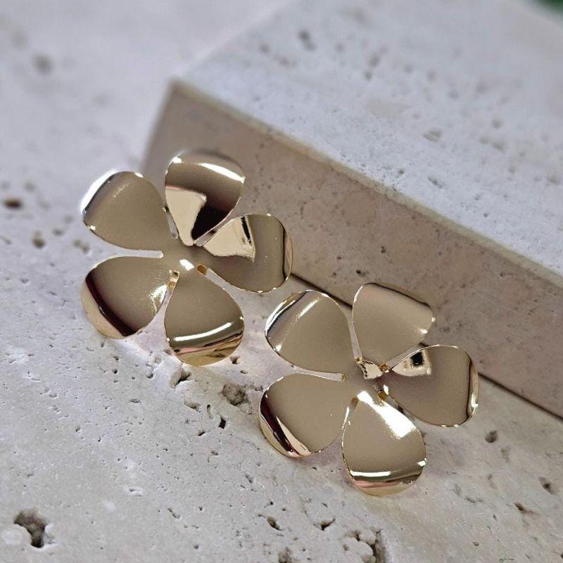 Brinco Flor Chapada Media