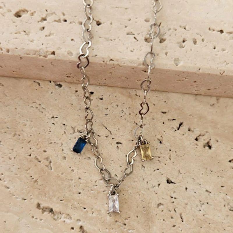 Choker Corrente de Corações com Zirconias Penduradas