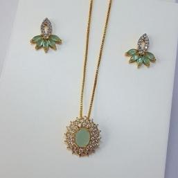 Conjunto Luxo Pedra Verde Agua Cravejado 