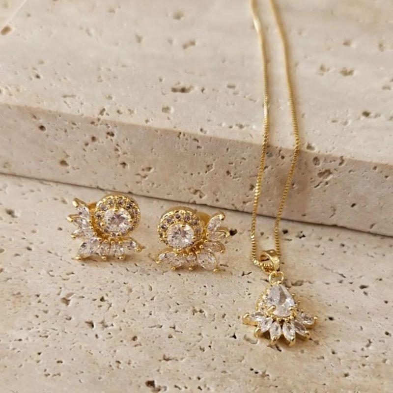 Conjunto Pedras Coloridas Modelo Meia Flor 45cm