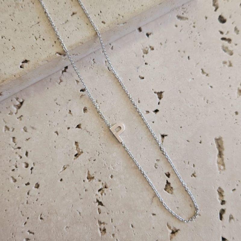 Gargantilha Letra P Tranversal 50cm