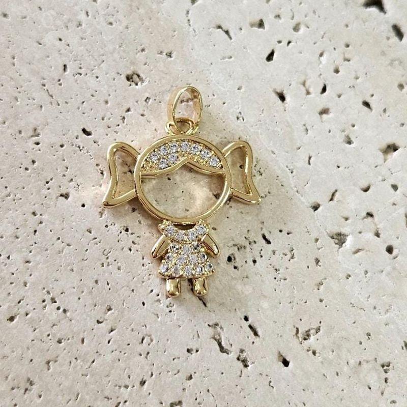 Pingente Menina Cravejada Grande (2,2x1,9cm)