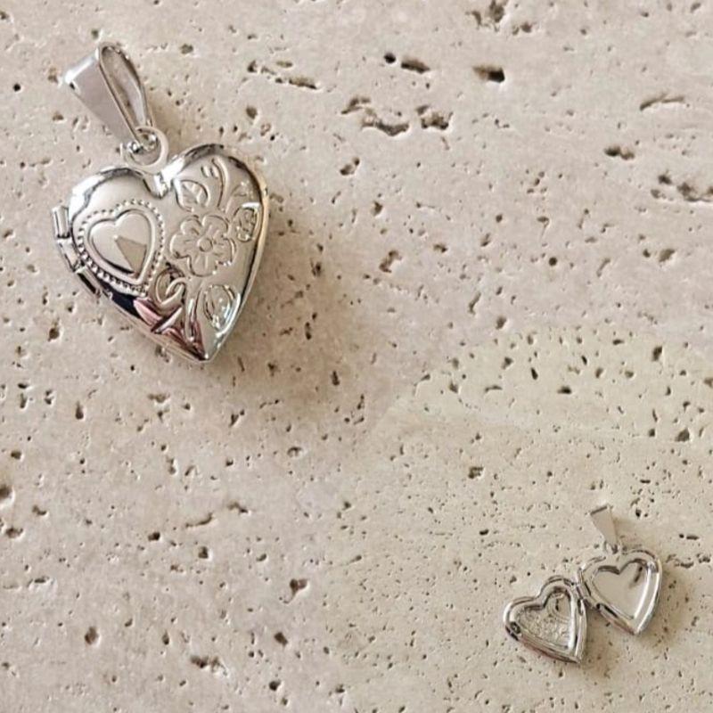 Pingente Relicario Coração Mini (1,4x1,3cm)