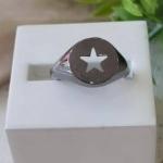 Anel Chapa com Estrela Vazada Dedinho