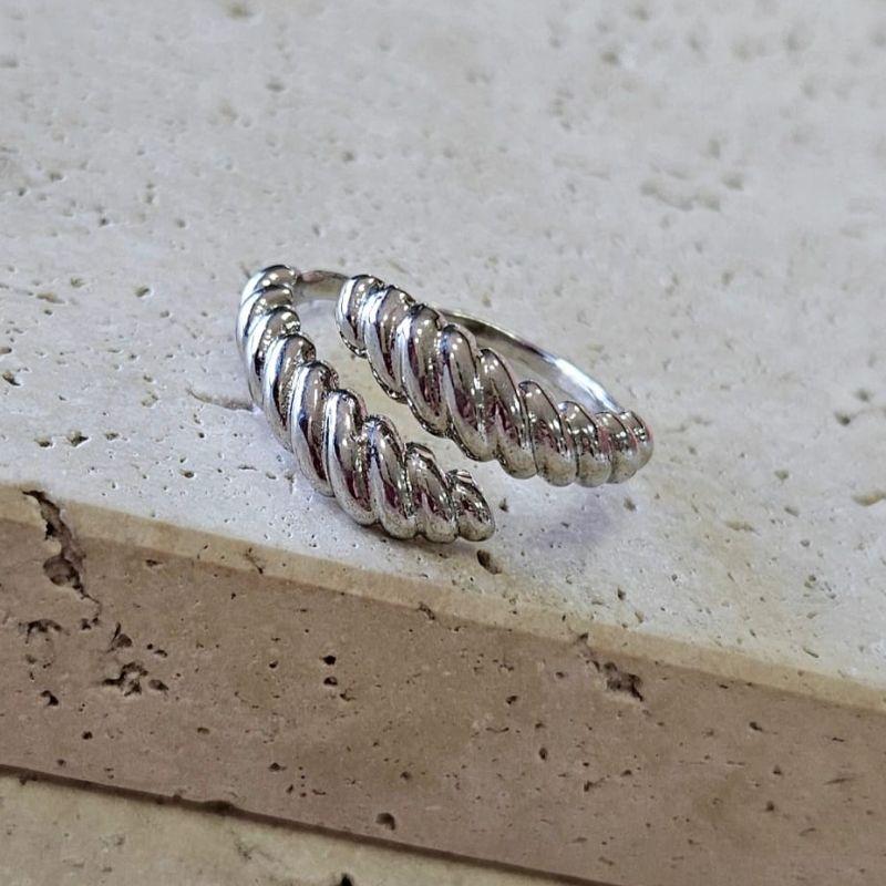 Anel Comeia Torcido Ajustável