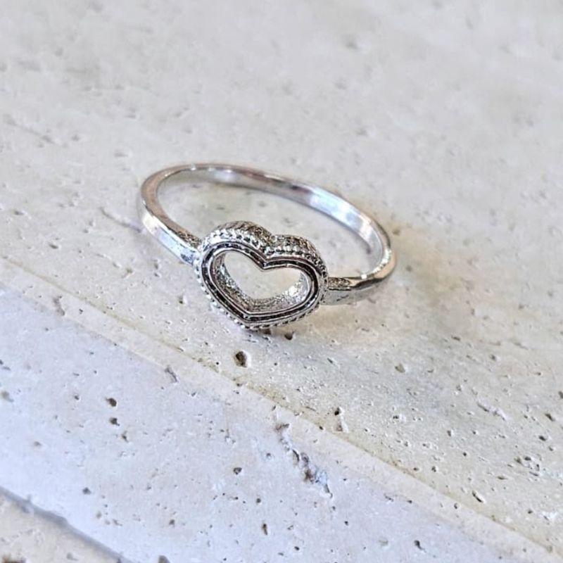 Anel Coração Pequeno Vazado R