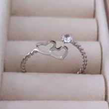 Anel Corações Vazados e Zirconia Aro Torcido