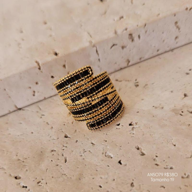 Anel Cravejado Zirconia e Navete Negra