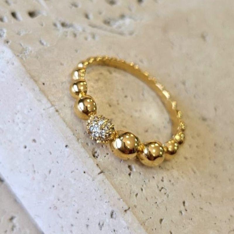 Anel Esferas Lisas e Cravejada