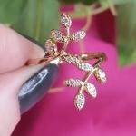 Anel Folha Zirconias Cristal 