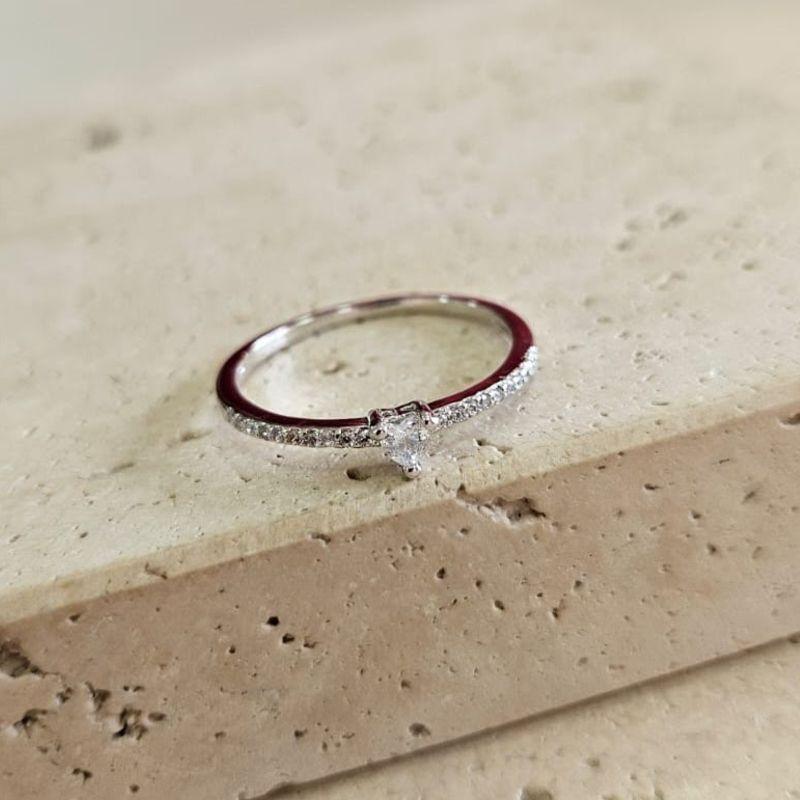 Anel Solitario Coração Cravejado