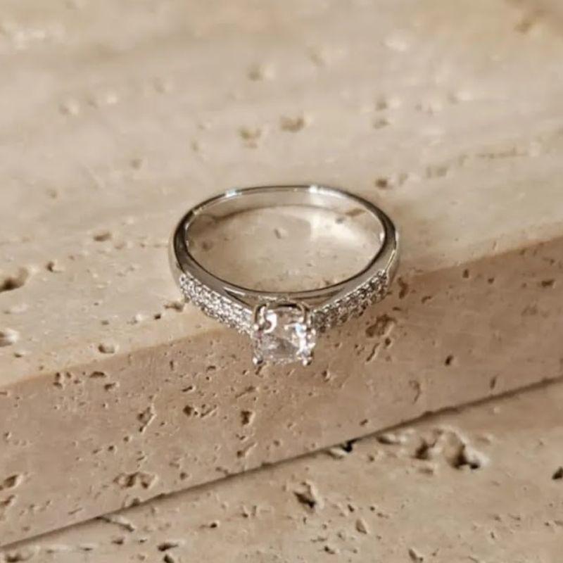 Anel Solitario Cravejado