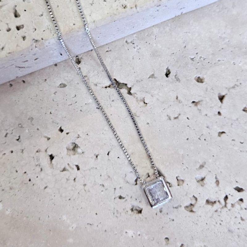 Gargantilha Ponto de Luz Quadrado Caixa 45cm