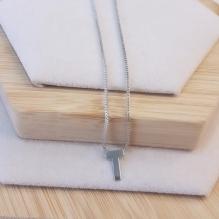 Gargantilha Letra T Mini R