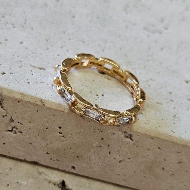 Anel Corrente com Baguete