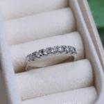 Anel Meia Aliança Zirconia Cristal