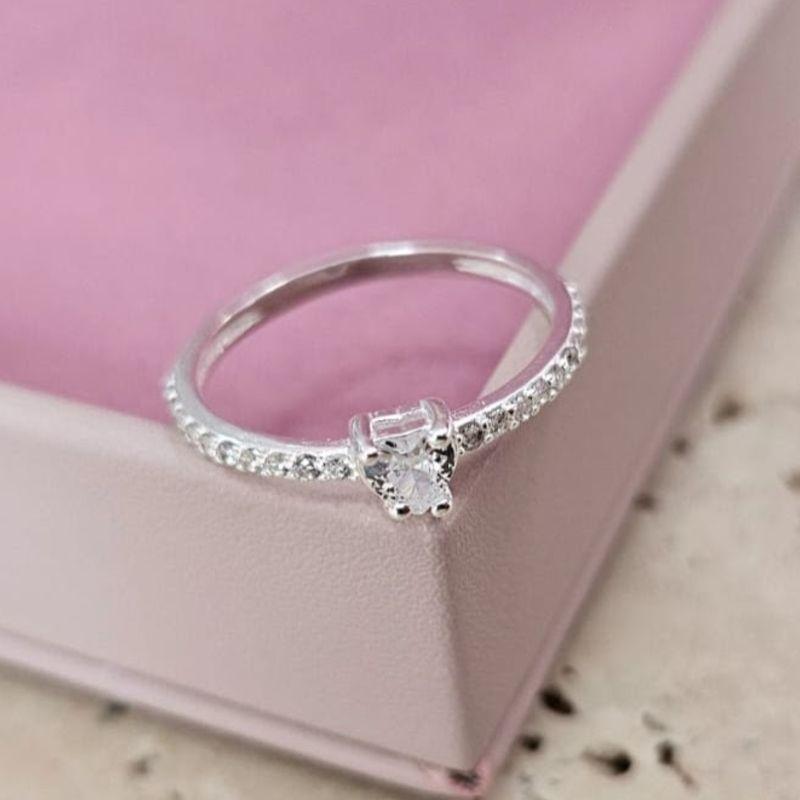 Anel Solitario Coração Cravejado Prata