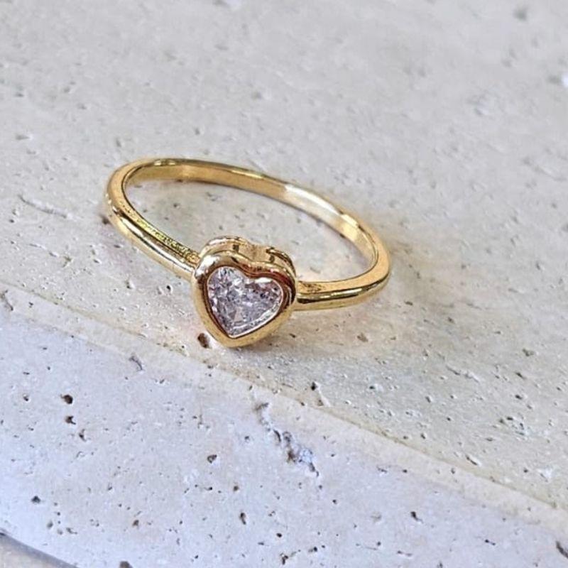 Anel Solitário Coração Cristal Cravação Inglesa