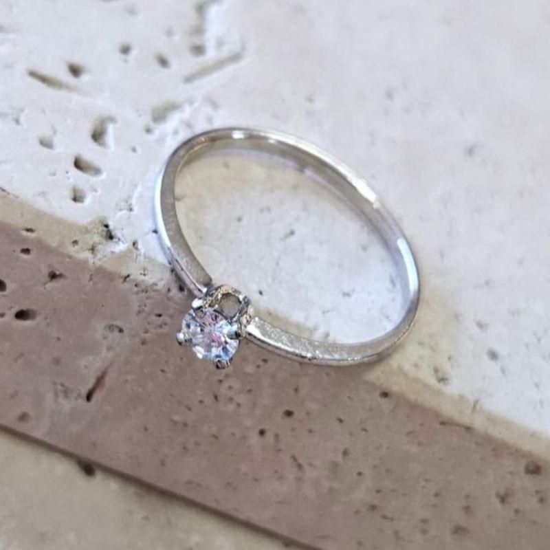 Anel Solitário Zirconia Pequena
