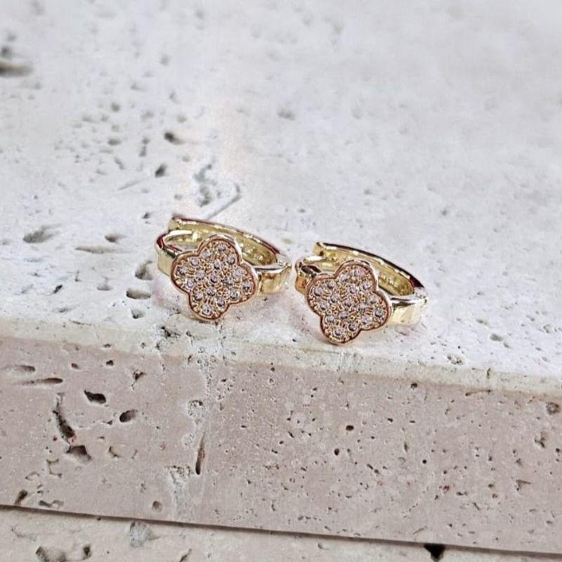 Brinco Argola Cravejada Van Cleef Clic