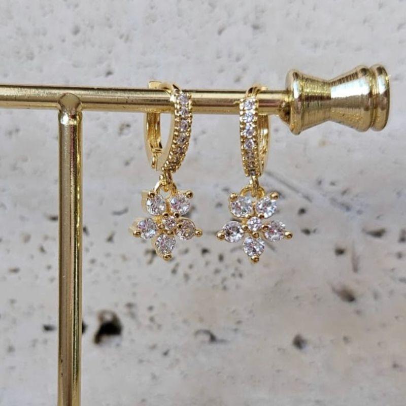 Brinco Argola Flor Baguete