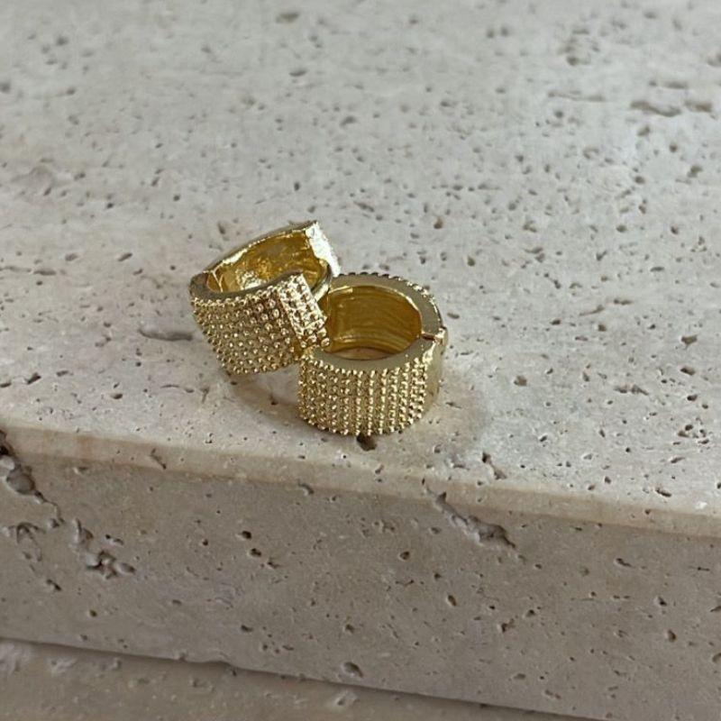 Brinco Argola Grossa Pontilhada Peq